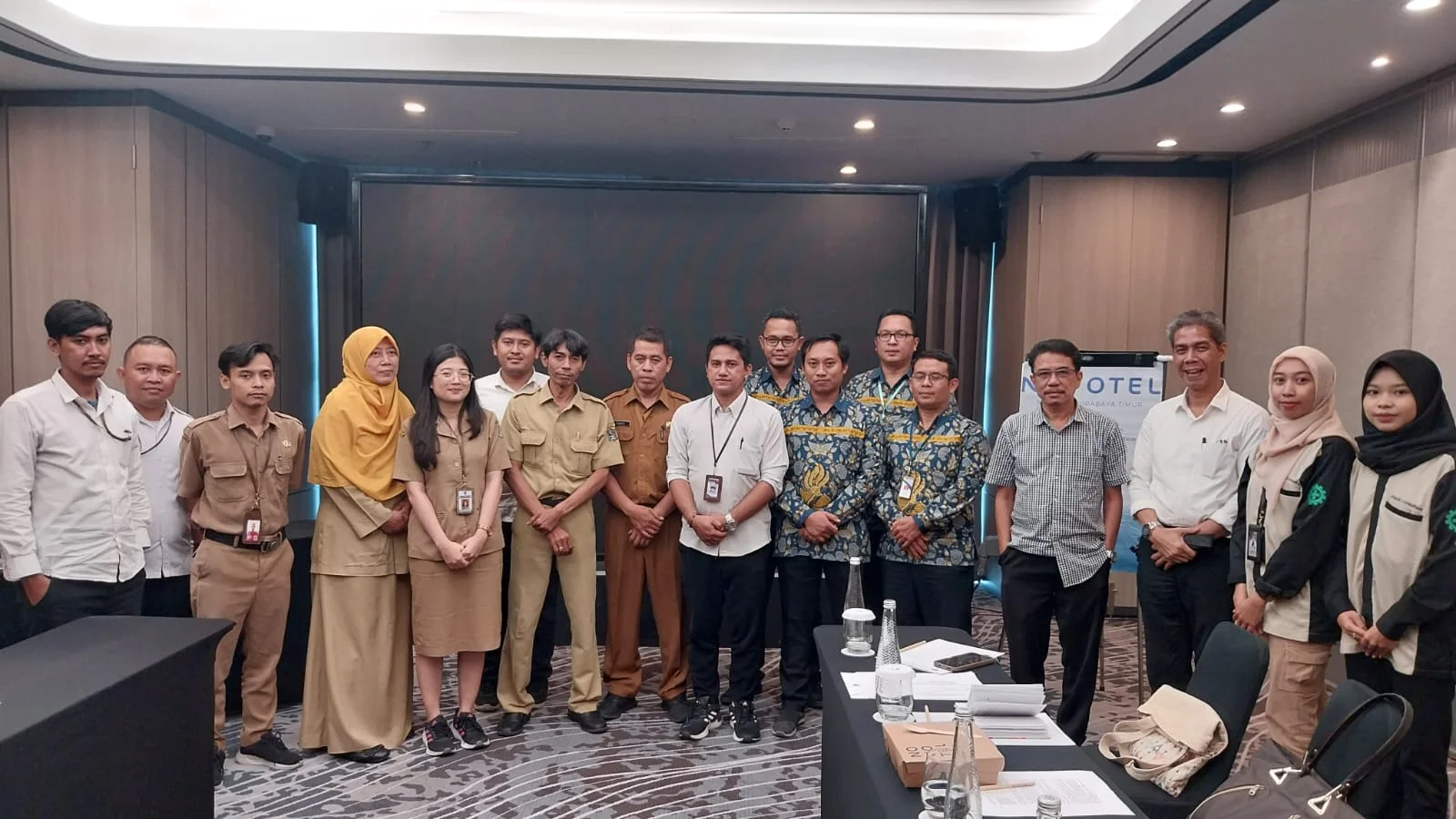 Dokumentasi-Pendampingan-Penjelasan-Persetujuan-Lingkungan-ke-opd-DLH-Kota-Surabaya-dalam-rangka-pengawasan-2-SLF-bersyarat-PT.-Samator-Land