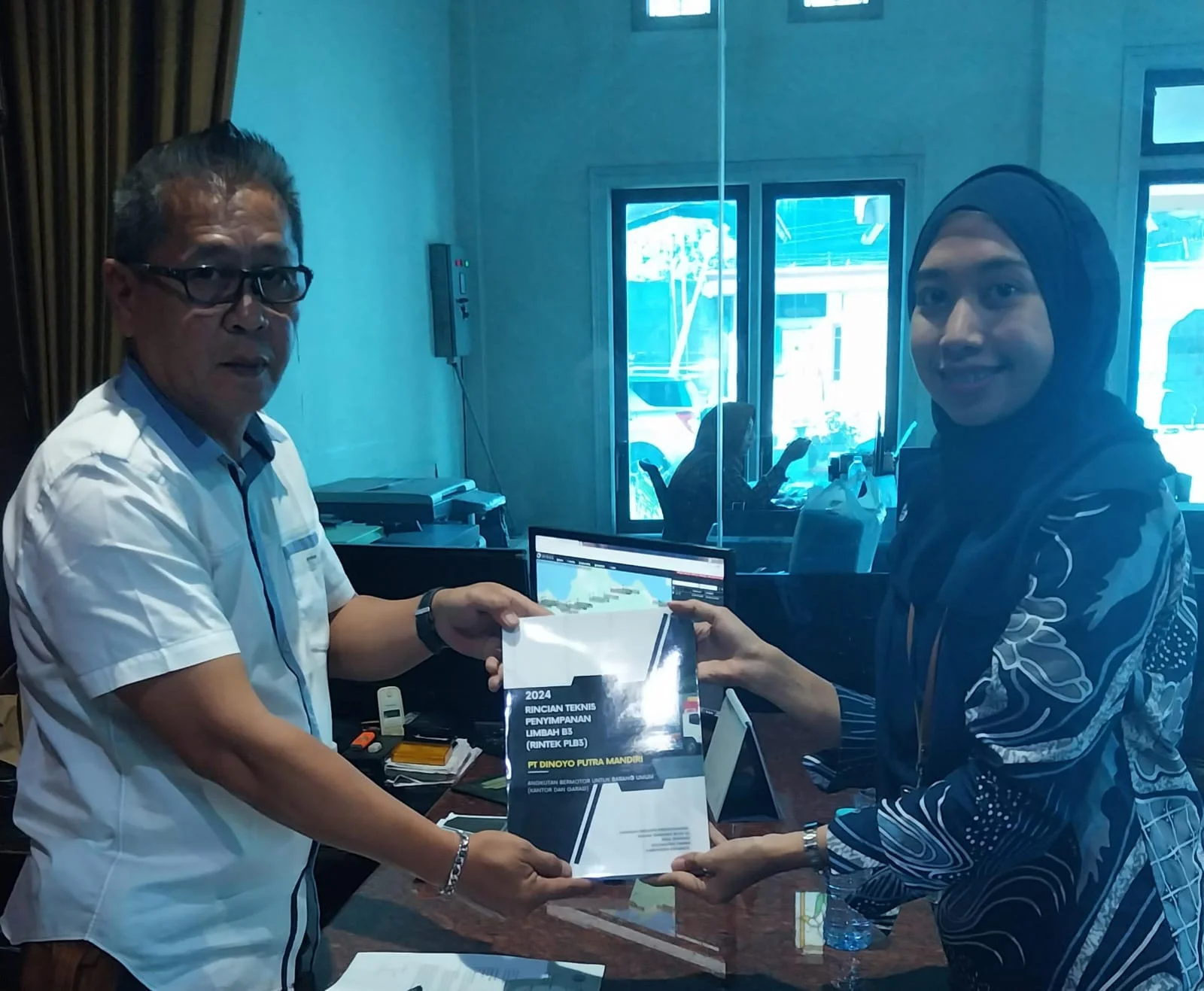 Dokumetasi-Serah-terima-Produk-Rintek-TPS-Limbah-B3-PT.-Dinoyo-Putra-Mandiri-Sidoarjo